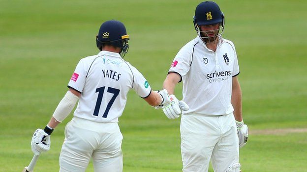 Rob Yates and Dom Sibley completed the first Warwickshire century opening partnership of the season