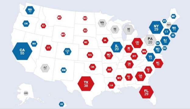 En azul, los Estados que ganó Clinton y en rojo los de Trump.