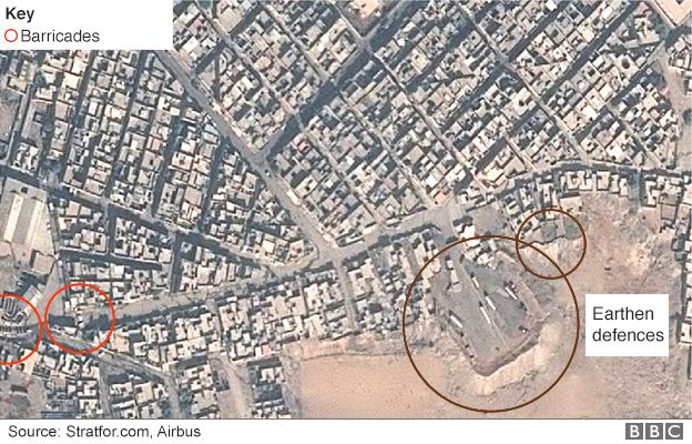 Satellite image showing barricades in Wadi Hajar, Mosul