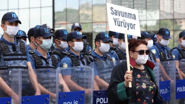 Barolar yürüyüşü Anıtkabir'de sonlandırdı: "Türkiye'de savunma tarihi tekrar yazıldı"