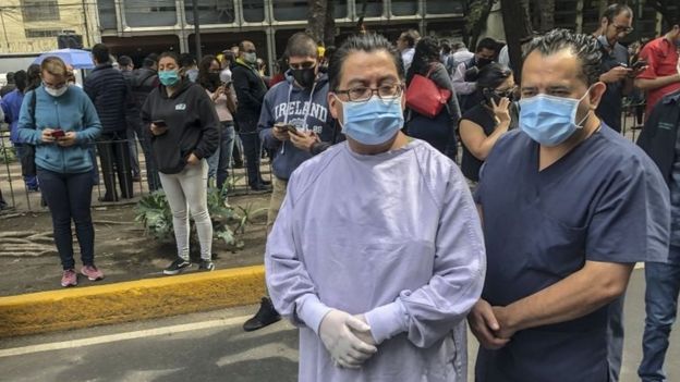 Evacuados en Ciudad de México