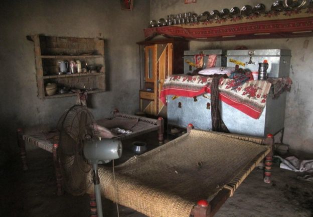 Habitación en Muzaffarabad donde se dijo que una adolescente fue violada
