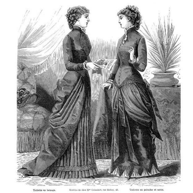 Dos mujeres conversando