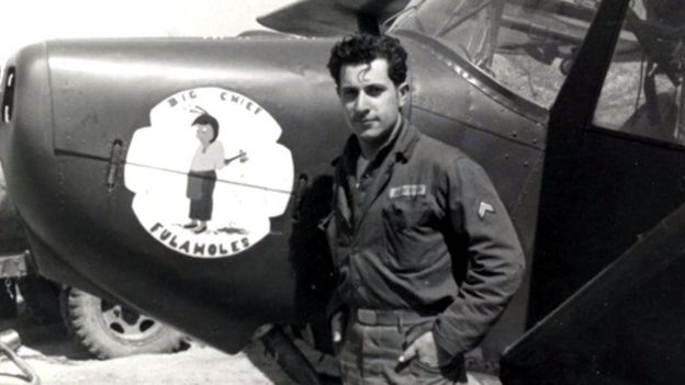 US airline mechanic achieves record-breaking 75 years of service - BBC News