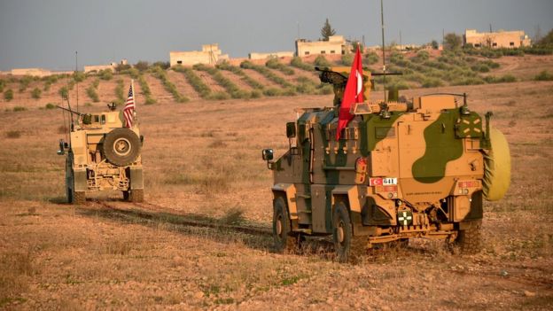 Türk ve Amerikan askerleri Menbic bölgesinde ortak devriye görevinde, 8 Kasım 2018.