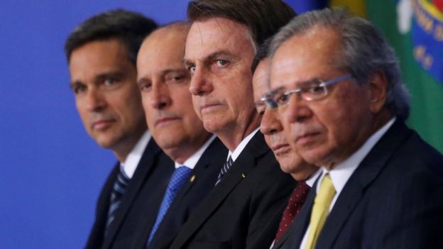 Bolsonaro com equipe de governo