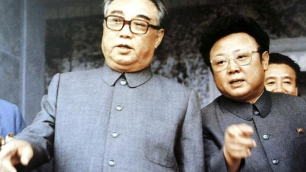 Kim Il-sung junto a seu sucessor Kim Jong-il