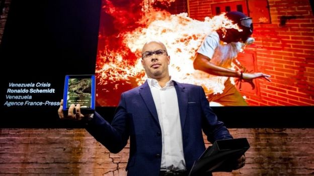 Ronaldo Schemidt, el fotógrafo venezolano que ganó el premio principal del World Press Photo en 2018.