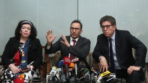 বাংলাদেশ ছাড়ার আগে বিমানবন্দরে নিরাপত্তা পরিষদের প্রতিনিধি দলের সংবাদ সম্মেলন।