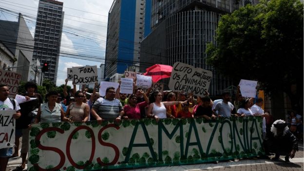 Protesto em defesa da Amazônia em Manaus no dia 24 de agosto
