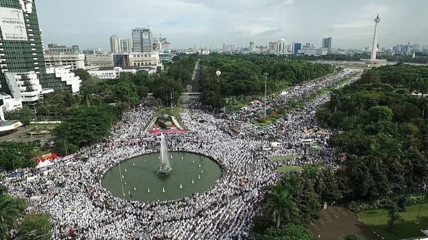 demo ahok