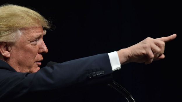 Donald Trump durante una ceremonia de graduación de la academia del FBI en diciembre.