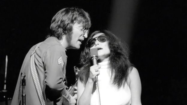 Джон и Йоко на сцене в Нью-Йорке