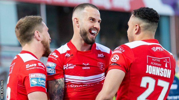 Ben Crooks (centre) scored within seven seconds to beat the previous record for the fastest try in Super League history - surpassing Tim Jonkers' 11-second effort for St Helens in 2002