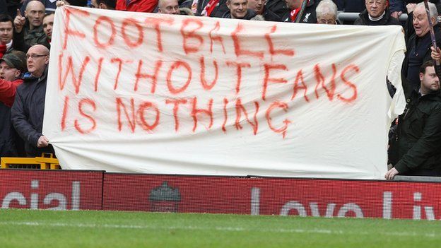 Liverpool fans make their feelings known