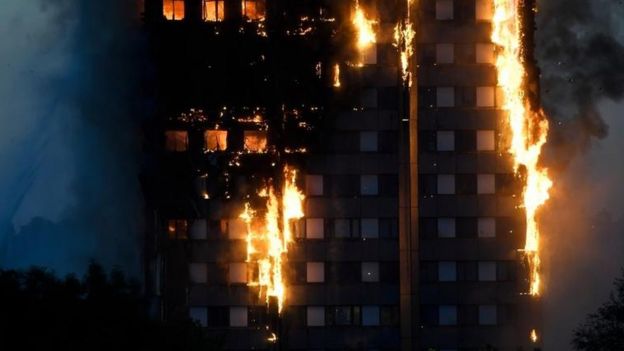 Incendio en la Torre Grenfell, en Londres.