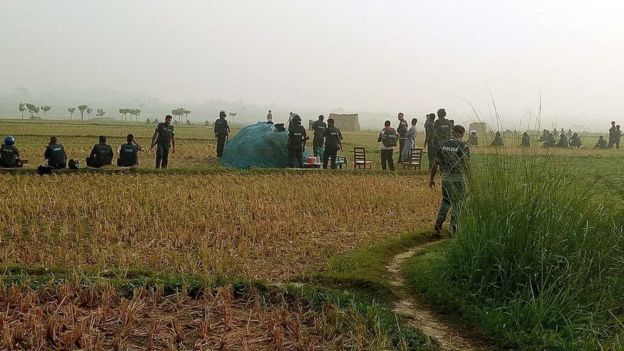 গোদাগাড়ীর হাবাজপুর গ্রামে জঙ্গি বিরোধী অভিযান