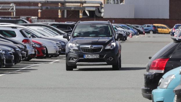Auto de la marca europea Opel