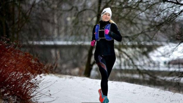 إيميليا لاتي تمارس تدريباتها وسط الثلوج