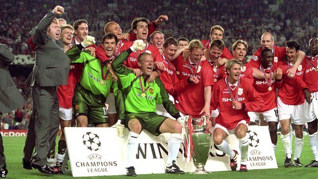 Man Utd celebrate Champions League victory in 1999