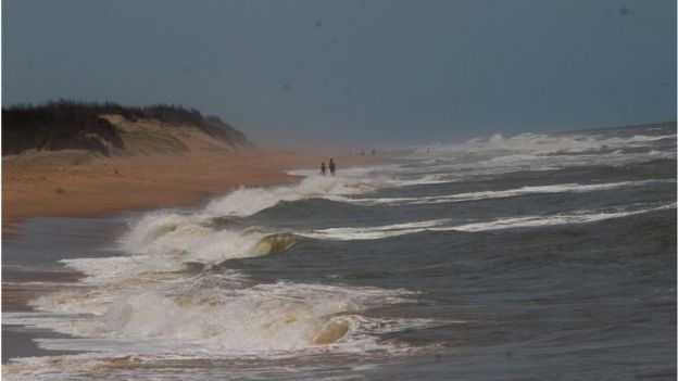 আবহাওয়া অধিদপ্তর বলছে সাগর খুবই বিক্ষুদ্ধ হয়ে উঠেছে