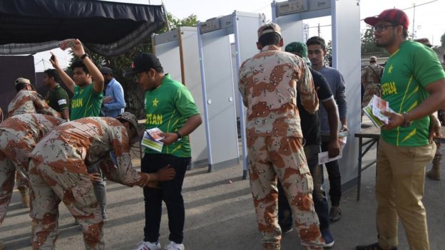 ক্রিকেট, লাহোর, পাকিস্তান, বাংলাদেশ