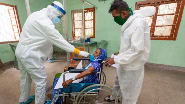 দেশে অপ্রতুল স্বাস্থ্য সেবার কারণে এই সাধারণ জনসাধারণ করোনাভাইরাসের চিকিৎসা নিয়ে ইতিমধ্যেই নানা কষ্টের কাহিনী ও ভোগান্তির অভিযোগ করছেন।