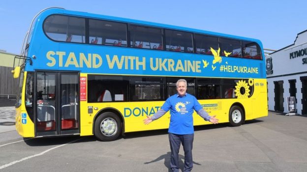 Free Bus Travel For Ukrainian Refugees In Cornwall - BBC News