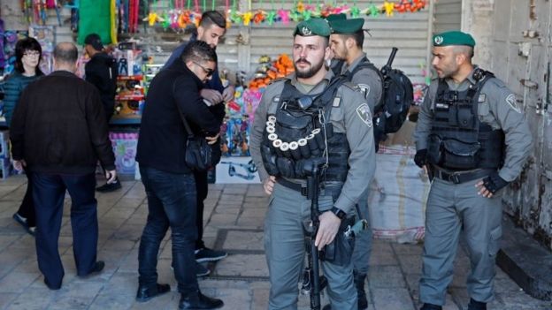 Israeli security personnel in Jerusalem's Old City (08/12/17)