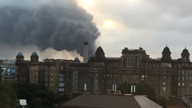 Huge Warehouse Blaze In Glasgow Brought Under Control - BBC News