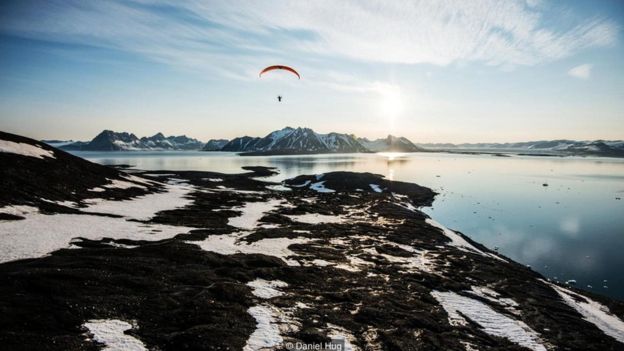 Paragliding over the lonely landscapes of southern Svalbard