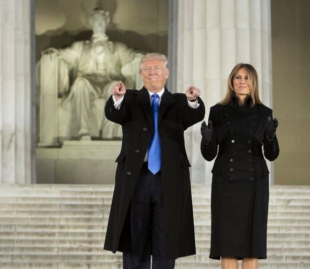 Donald y Melania Trump frente al Monumento a Lincoln