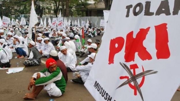 Aksi menolak PKI pada bulan Mei 2016 di Bandung menyusul penangkapan sejumlah orang yang dituduh menyebarkan komunisme saat itu.