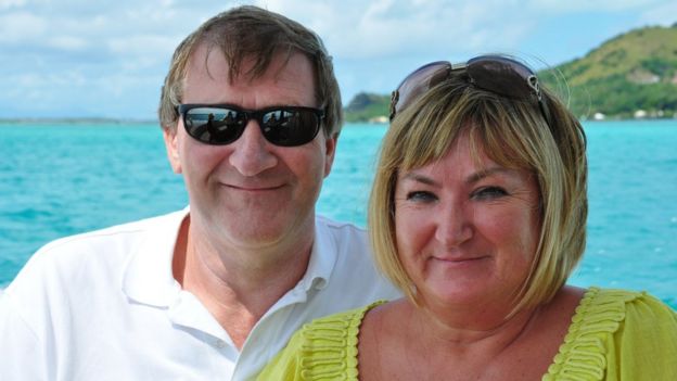 Peter Buckle y su esposa Wendy, quien murió en 2011.
