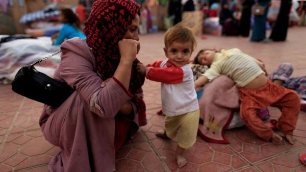 Una familia recién desplazada en las afueras de Irbil.