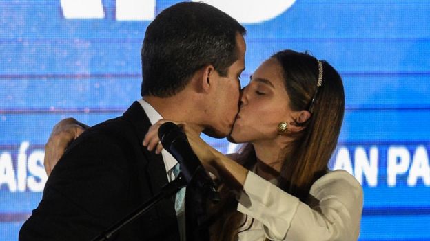 காதலால் கசிந்துருகி வாழ்ந்த காலங்கள் கடந்துவிட்டதா?