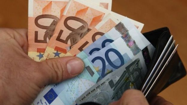 குறைந்தபட்ச ஊதிய திட்டத்தை நிறுத்துகிறது பின்லாந்து