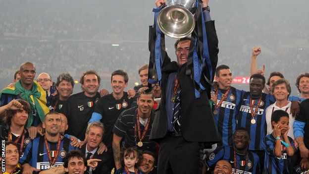Jose Mourinho celebrates winning the Champions League with Inter Milan
