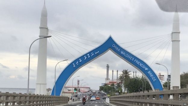 मालदीव, चीन मालदीव फ्रेंडशिप ब्रिज, Sinamalé Bridge, चाइना-मालदीव फ्रेंडशिप ब्रिज, China-Maldives Friendship Bridge