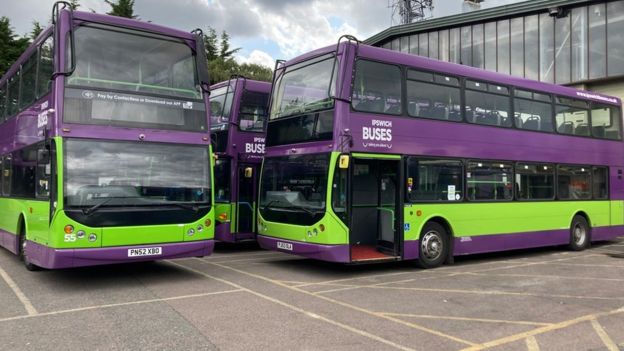 Ipswich Buses Mark 120 Years With Vintage Parade - BBC News