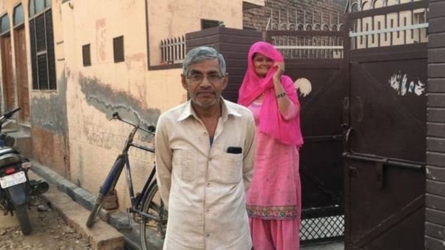 ரவிகுமாரின் பெற்றோர்