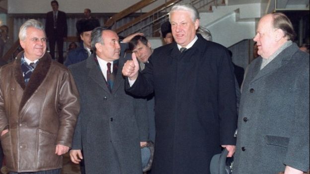 Леонид Кравчук, Нурсултан Назарбаев, Борис Ельцин, Станислав Шушкевич