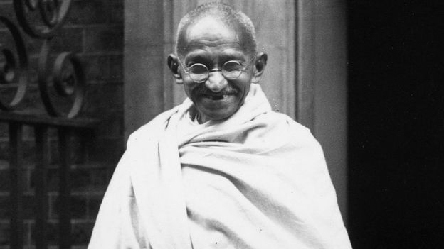 Gandhi's glasses left in Bristol auctioneer's letterbox - BBC News