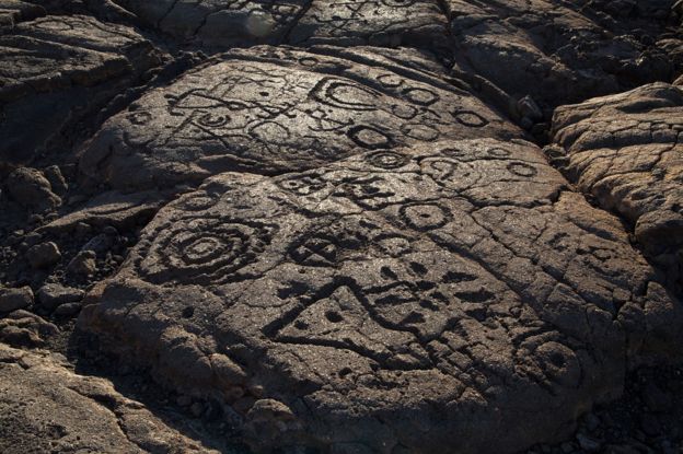 Petroglifos en Hawai