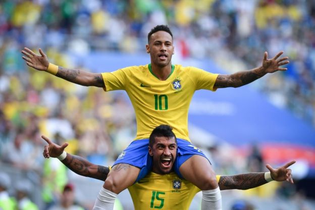 Neymar puede ser la estrella, pero Brasil defiende como nadie.