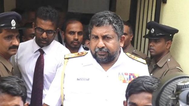 අද්මිරාල් රවීන්ද්ර විජේගුණරත්න අධිකරණය ඉදිරියේ මුලින් ම පෙනී සිටියේ තම නිල ඇඳුමෙනි