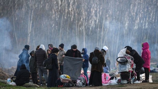 پناهجویان در پازارکوله، منطقه مرزی ترکیه با یونان جمع شده‌اند