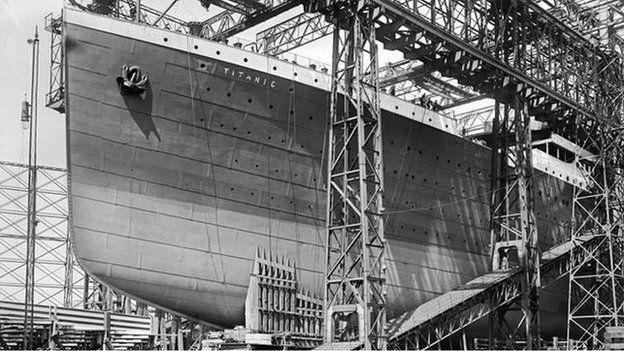 Titanic under construction in Harland and Wolff shipyard