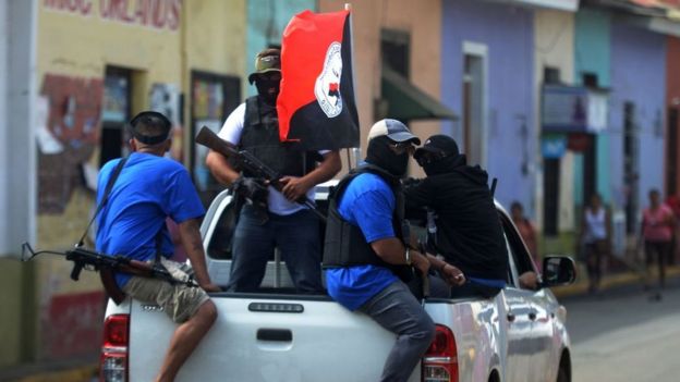 Los grupos paramilitares que apoyan a Ortega son señalados como presuntos responsables de muchas de las muertes ocurridas desde el inicio de la crisis política.