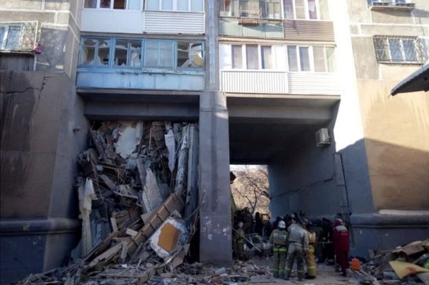Devastated block of flats in Magnitogorsk, 31 Dec 18